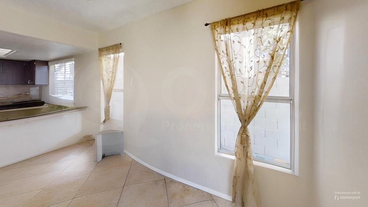 17215 N 42nd St - Photo 5 of 25