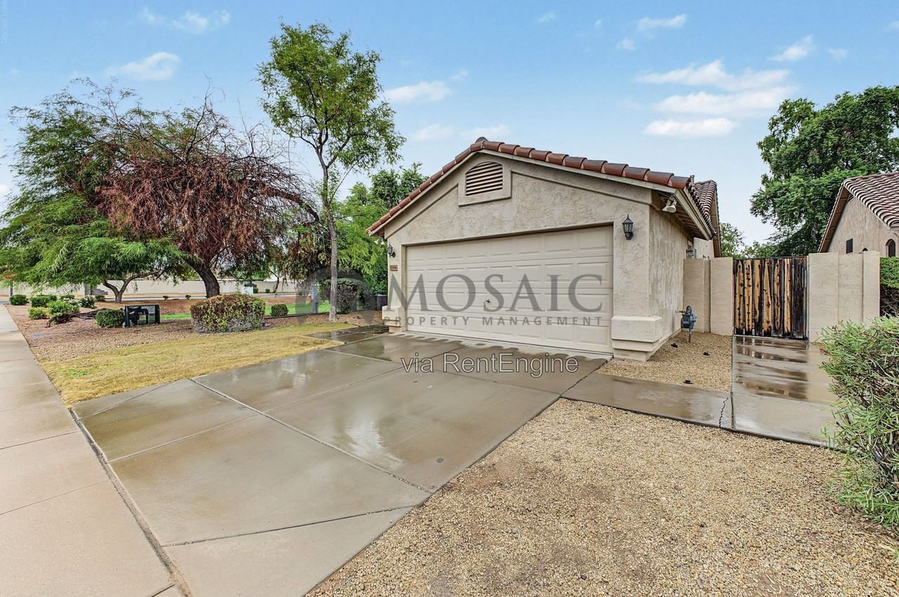 1184 W Flamingo Ct - Photo 5 of 32