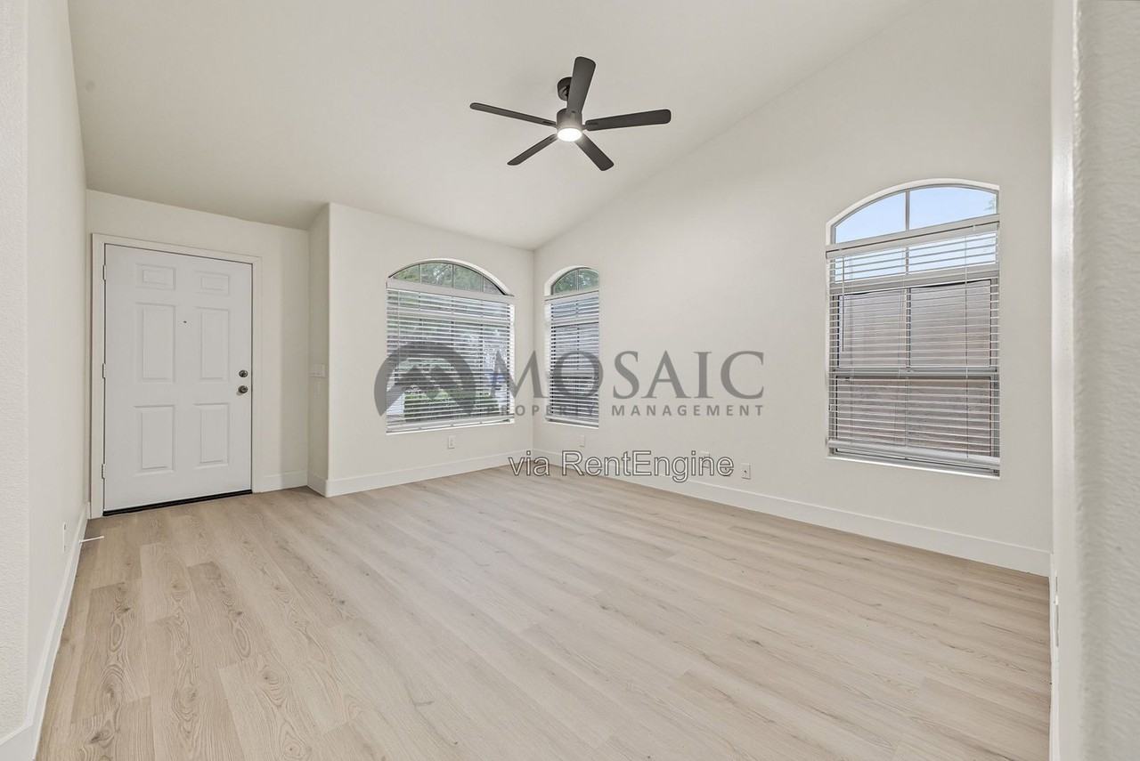 1184 W Flamingo Ct - Photo 7 of 32