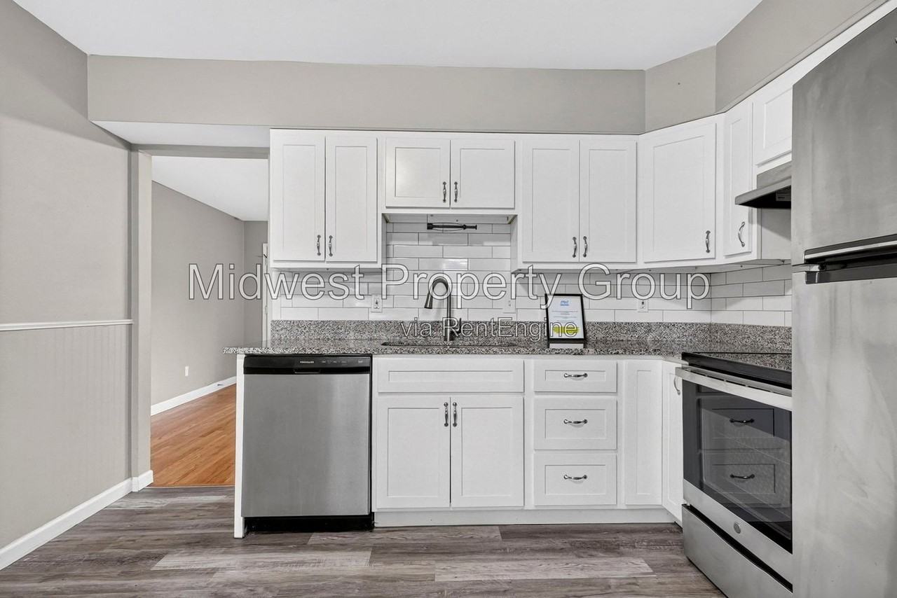 6717 Lightwood Dr - Photo 2 of 25