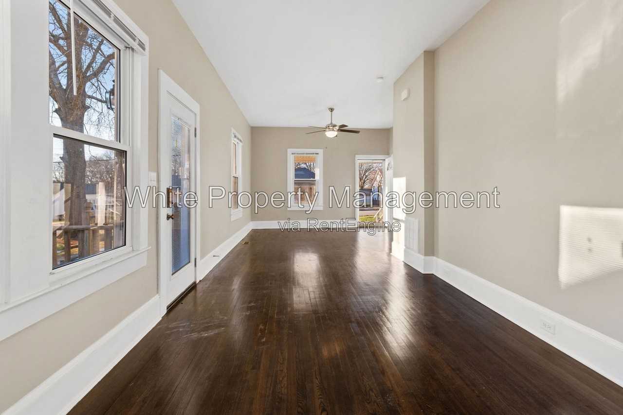 612 Poplar Ave - Photo 3 of 23