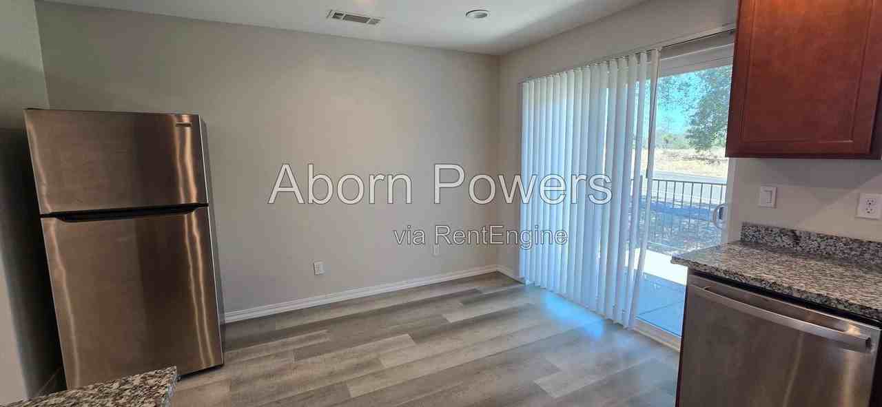 575 Racquet Way #C - Photo 5 of 11