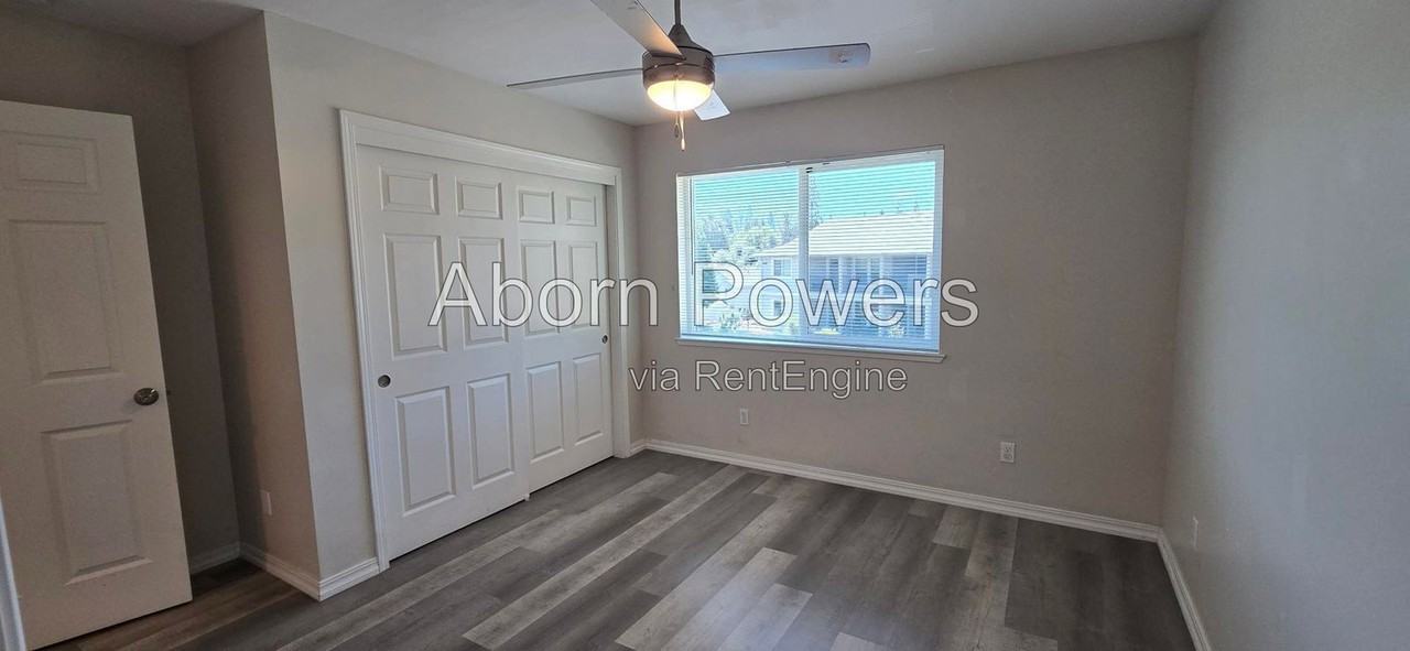 575 Racquet Way #C - Photo 7 of 11