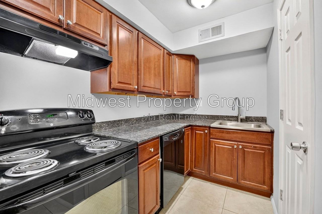 2501 S Big Bend Blvd #5 - Photo 2 of 15