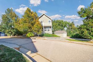featured image of 4998 Dovetail Ln