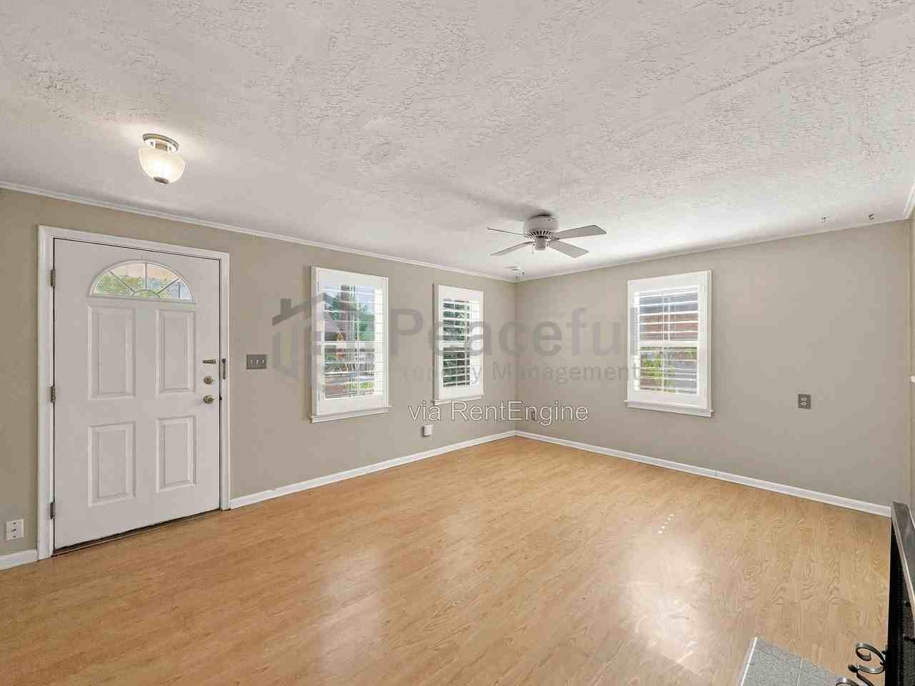 575 I St - Photo 6 of 14