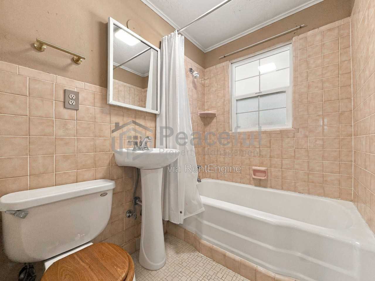 575 I St - Photo 7 of 14