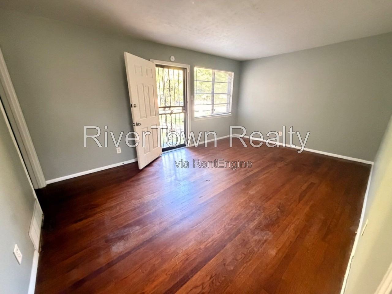 5472 Lochinvar Rd - Photo 4 of 17