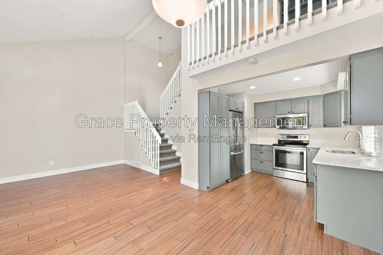 14221 E Radcliff Cir - Photo 6 of 27