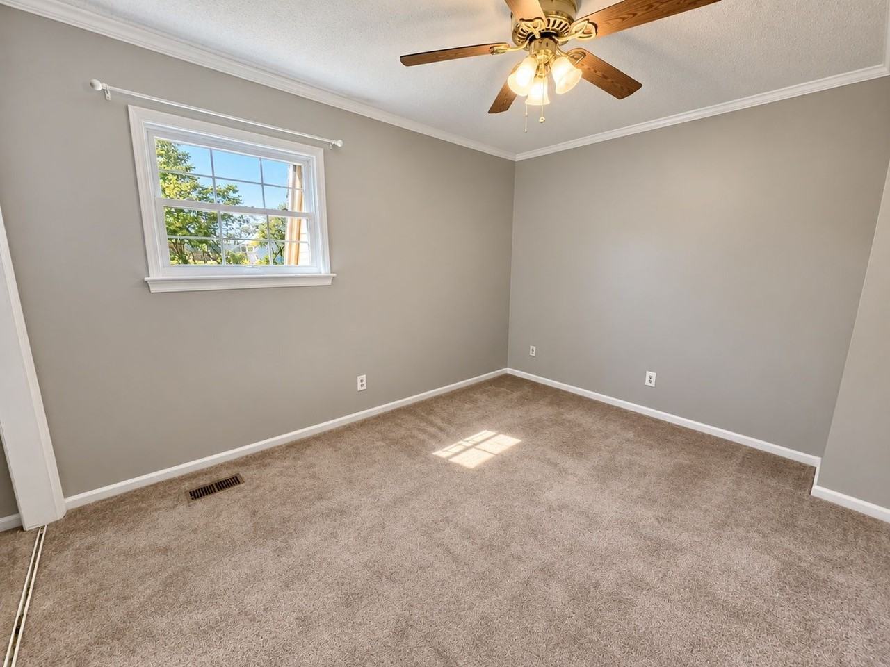 2210 Haven Crest Dr - Photo 6 of 22