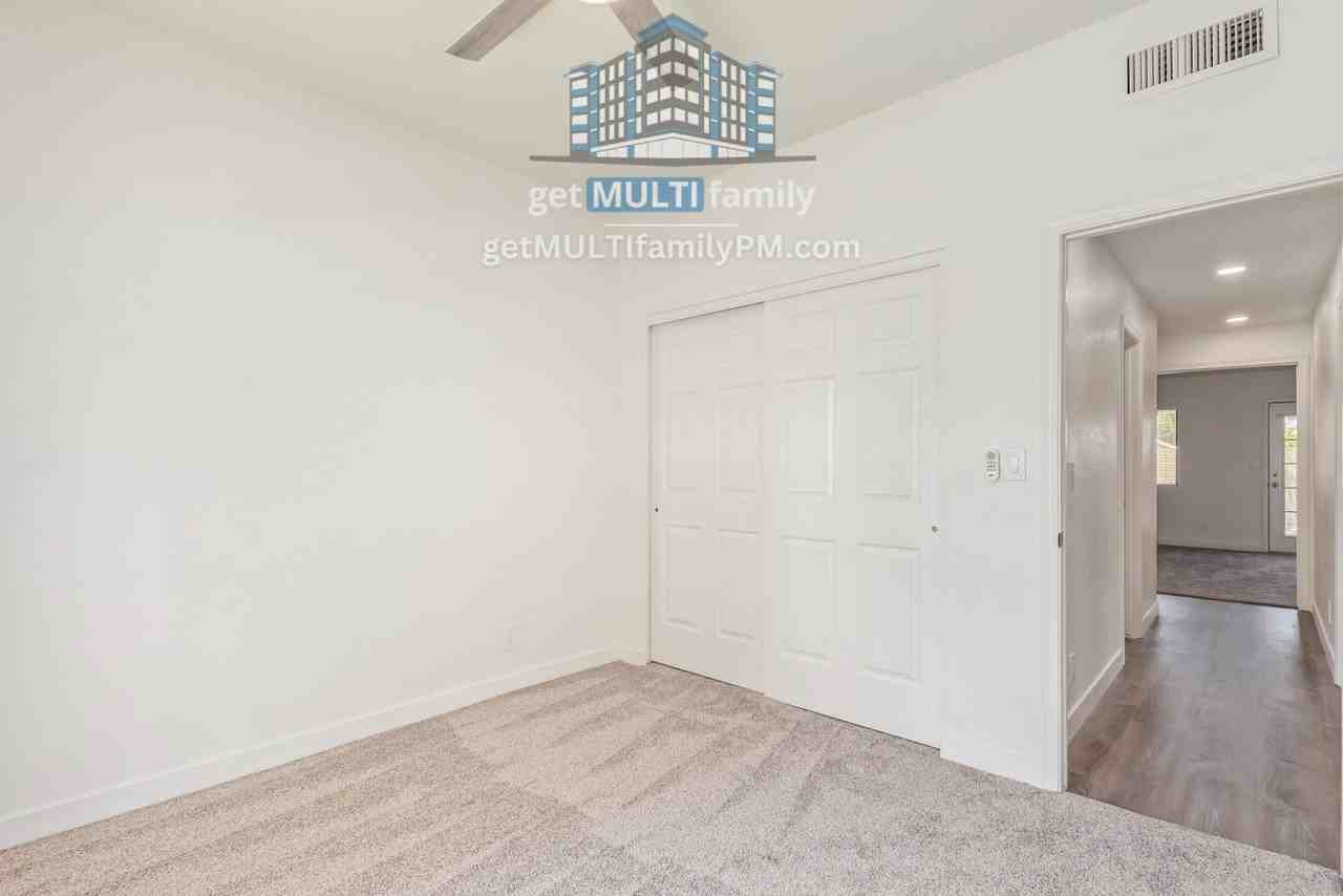 234 N Heritage Dr - Photo 7 of 34