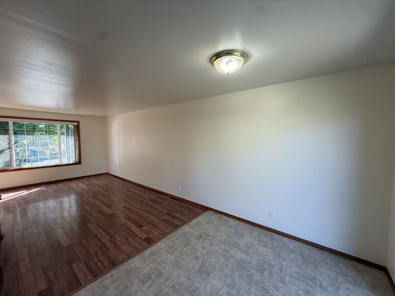 4950 Forsythia Dr - Photo 3 of 15