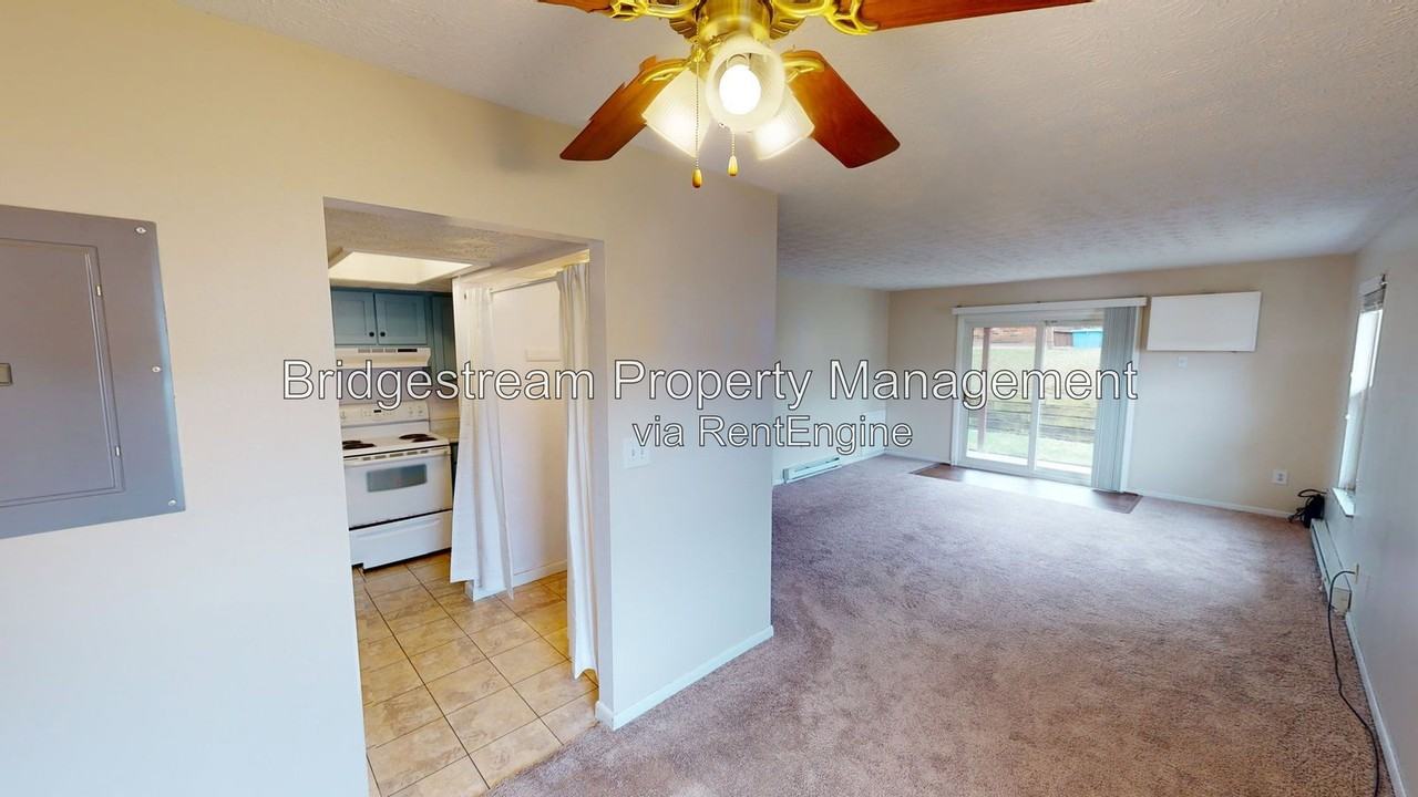 1431 Minstrel Dr #1 - Photo 2 of 10