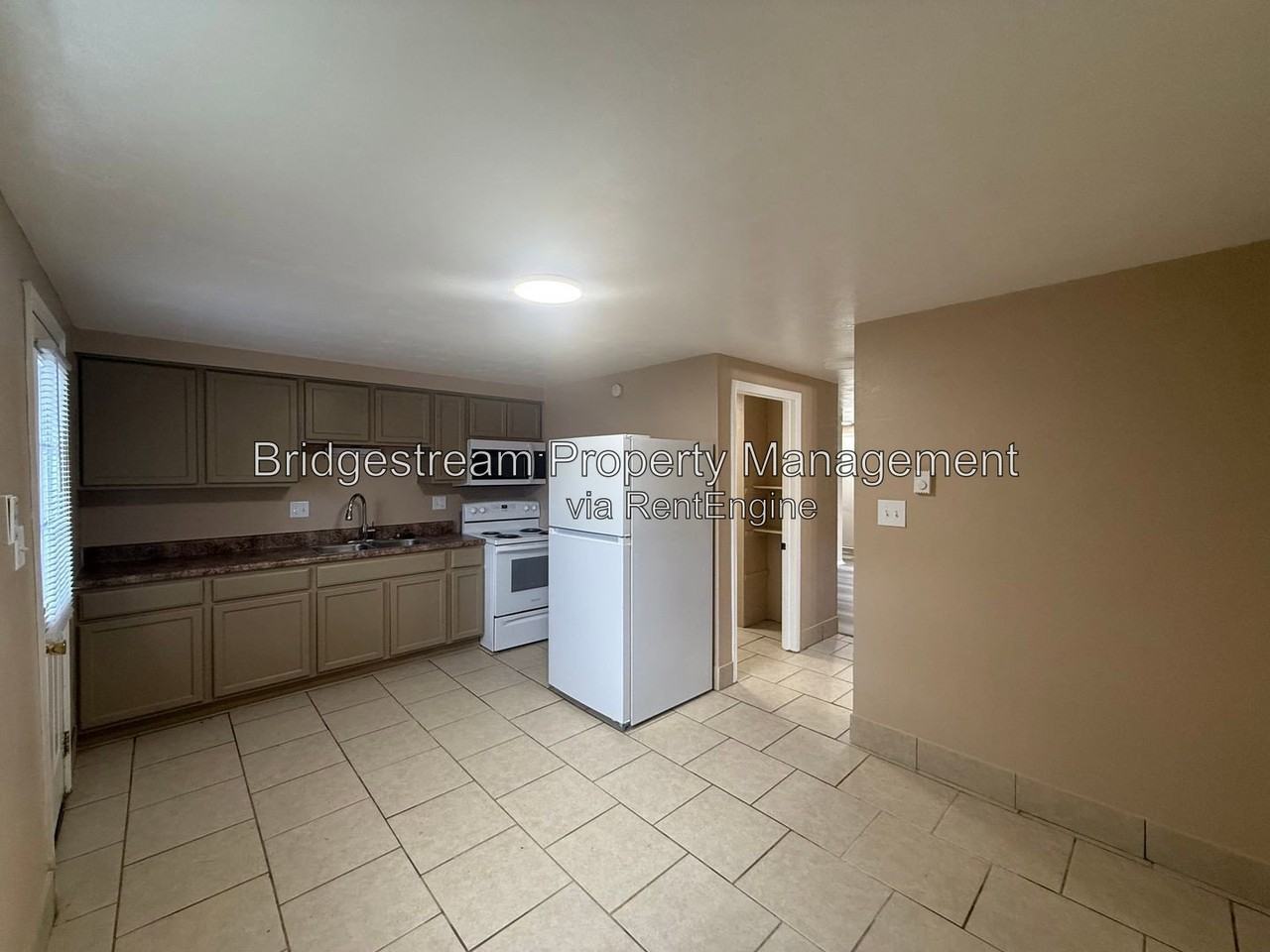 156 Forest St - Photo 2 of 6