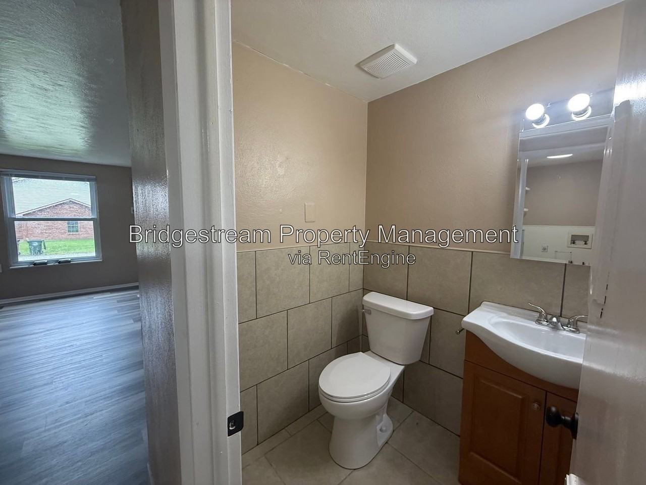 156 Forest St - Photo 3 of 6