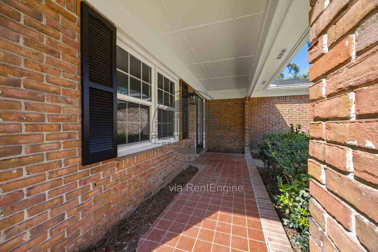 3301 Lemoyne Ct - Photo 2 of 32