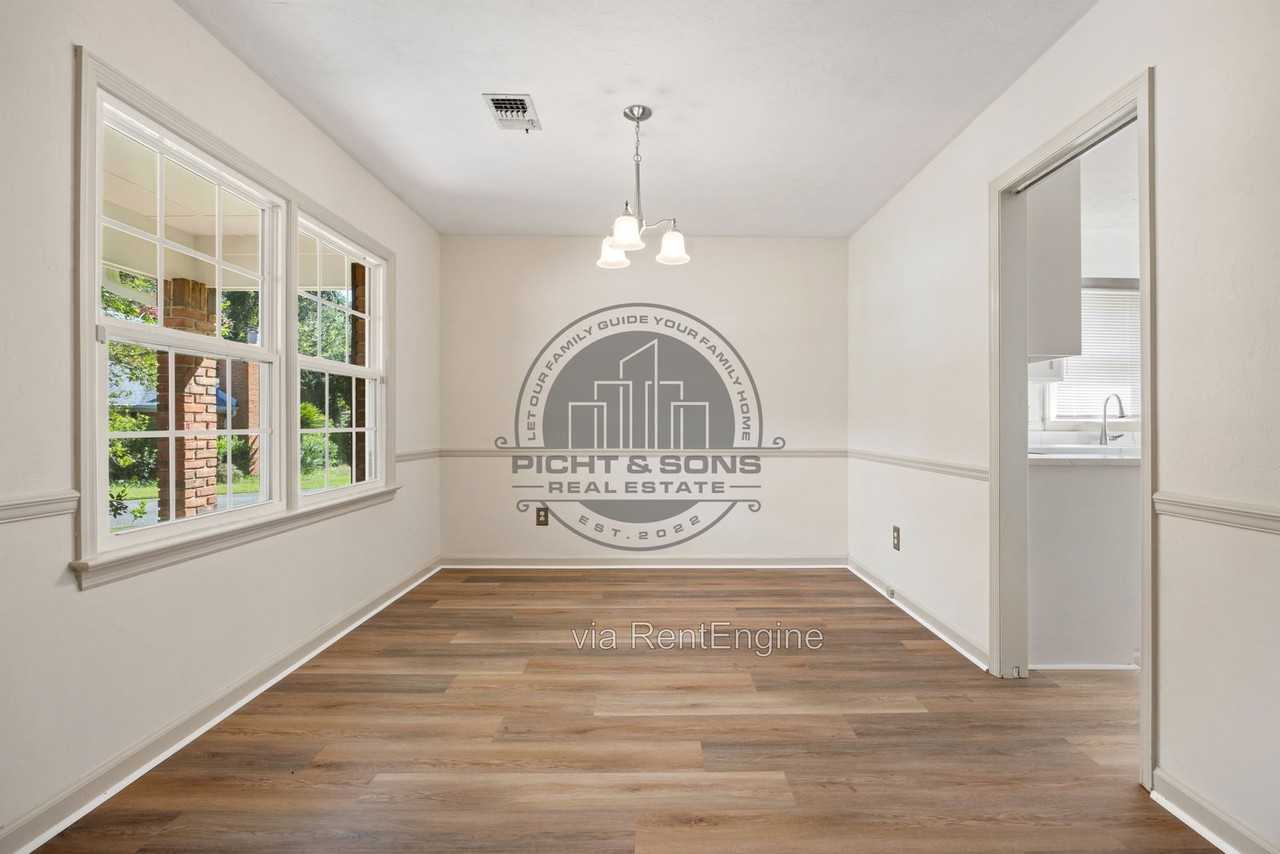 3301 Lemoyne Ct - Photo 4 of 32
