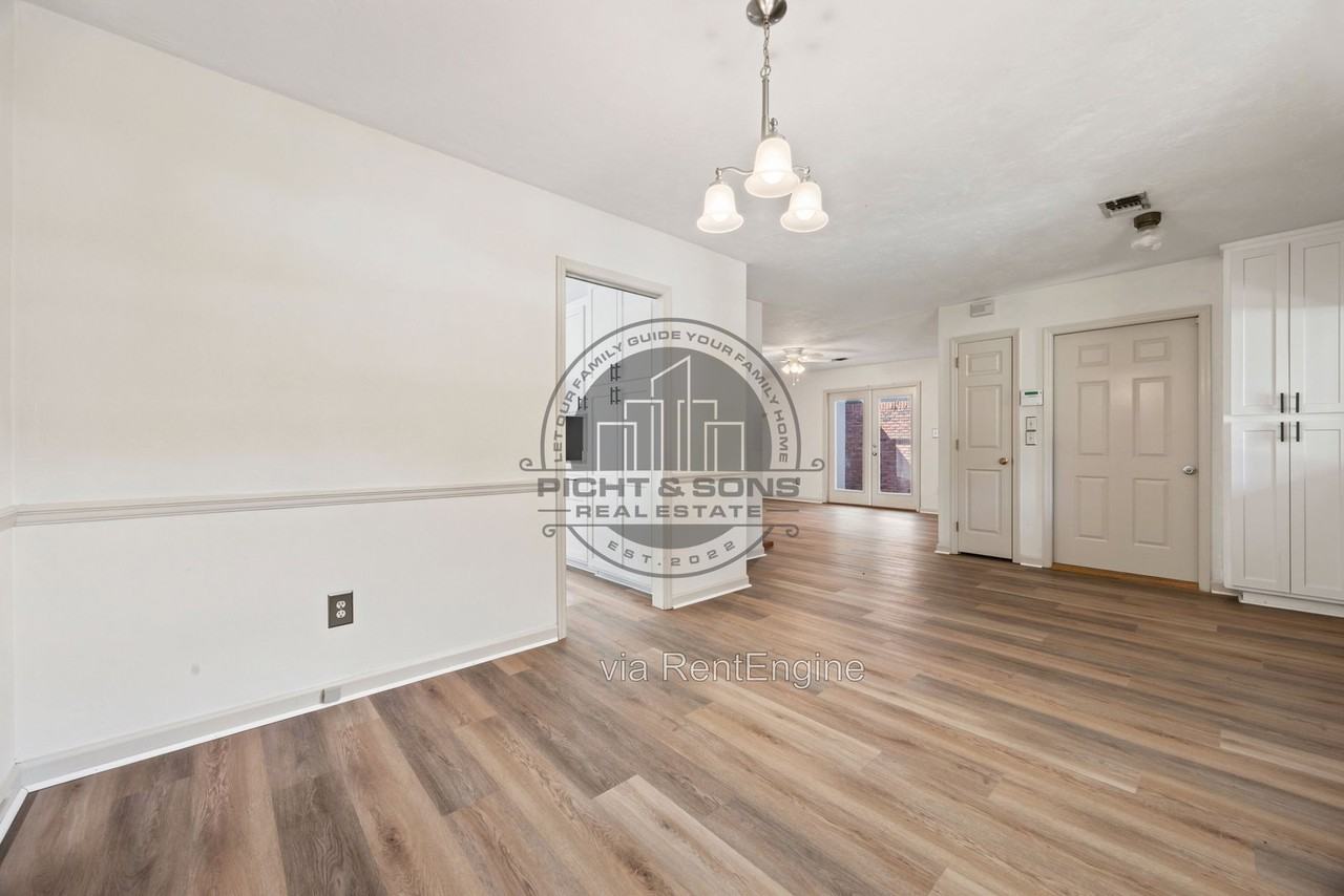 3301 Lemoyne Ct - Photo 5 of 32