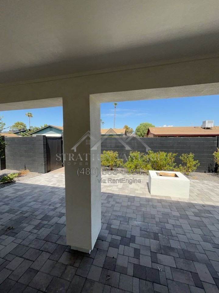 2202 N Los Altos Dr - Photo 3 of 5