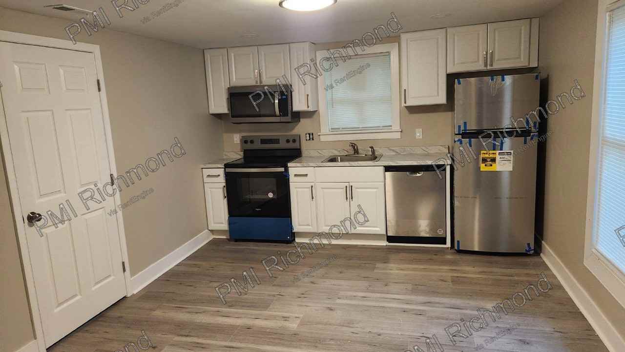 24 A P Hill Ave - Photo 5 of 18