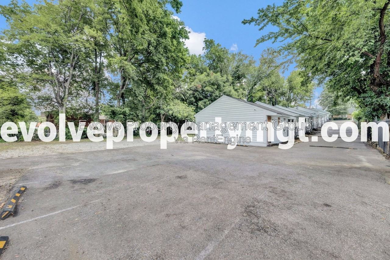 2966 Yale Ave #2 - Photo 5 of 16
