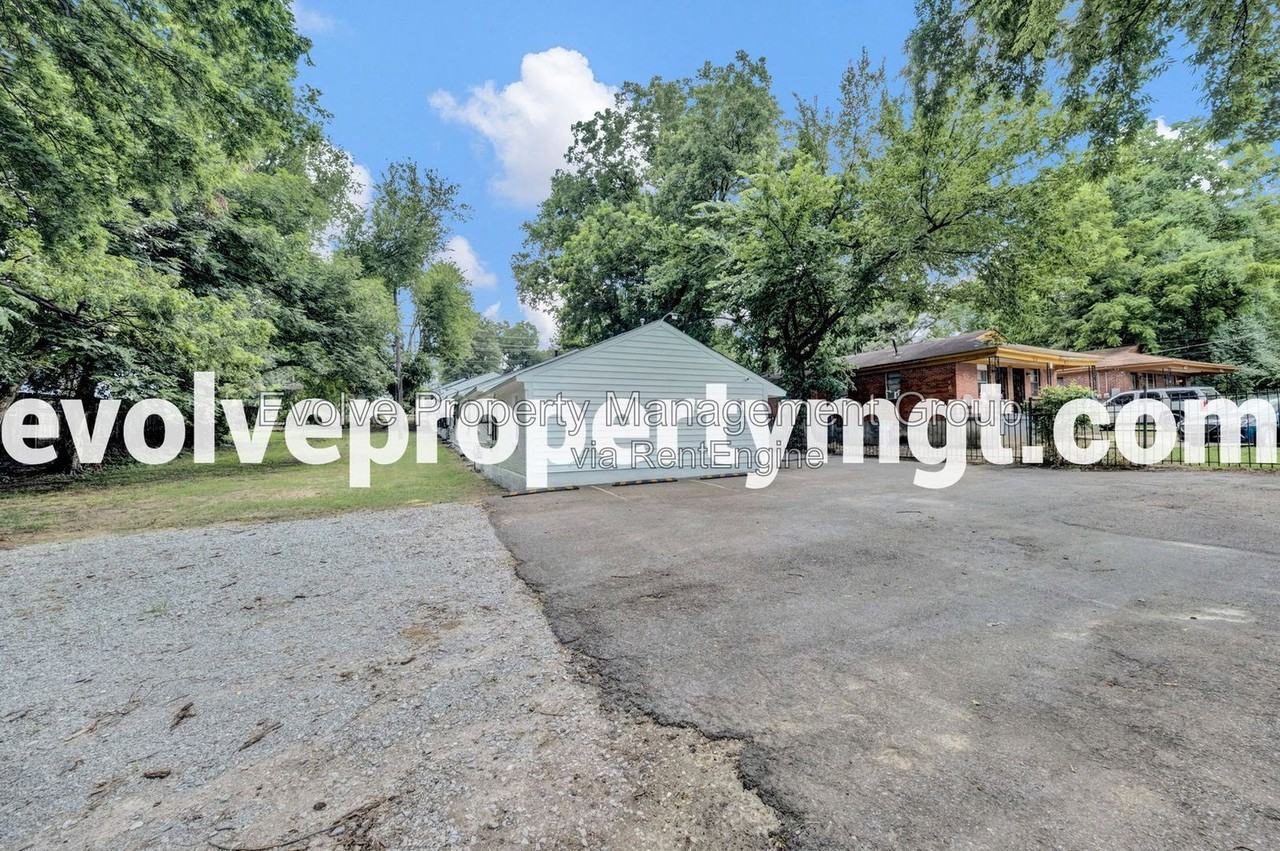 2966 Yale Ave #2 - Photo 6 of 16
