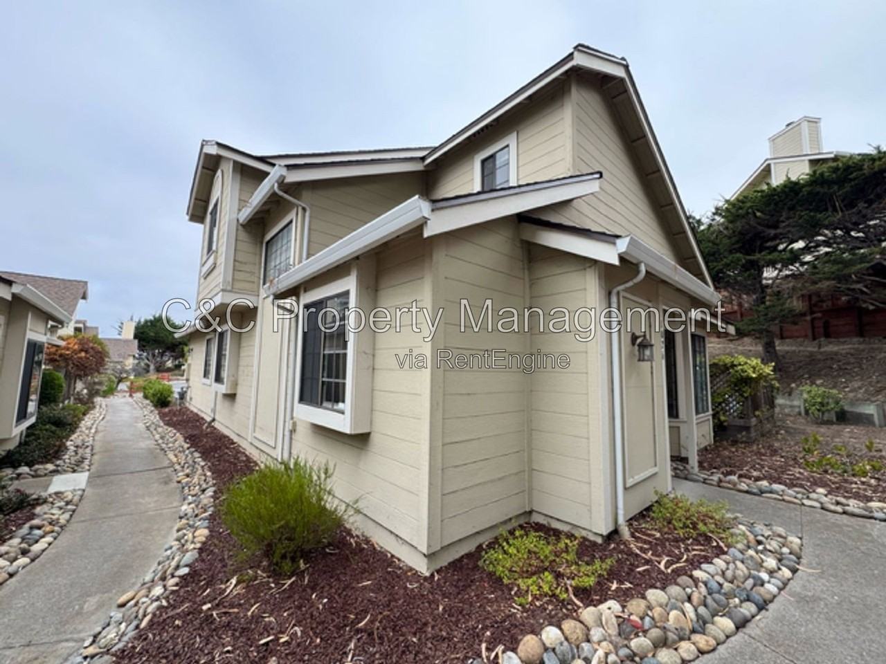 1026 Olympic Ln - Photo 2 of 21