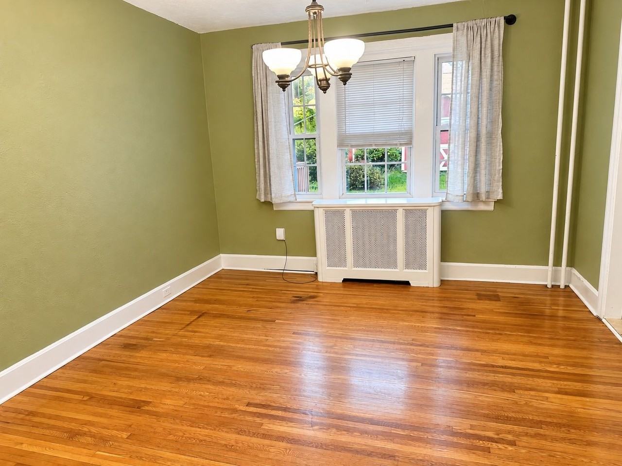 1517 Garfield Ave - Photo 6 of 29