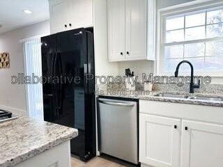 11601 Colleen Dr - Photo 7 of 19