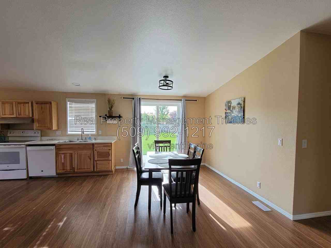 557 Laurelbrook Ct - Photo 6 of 14