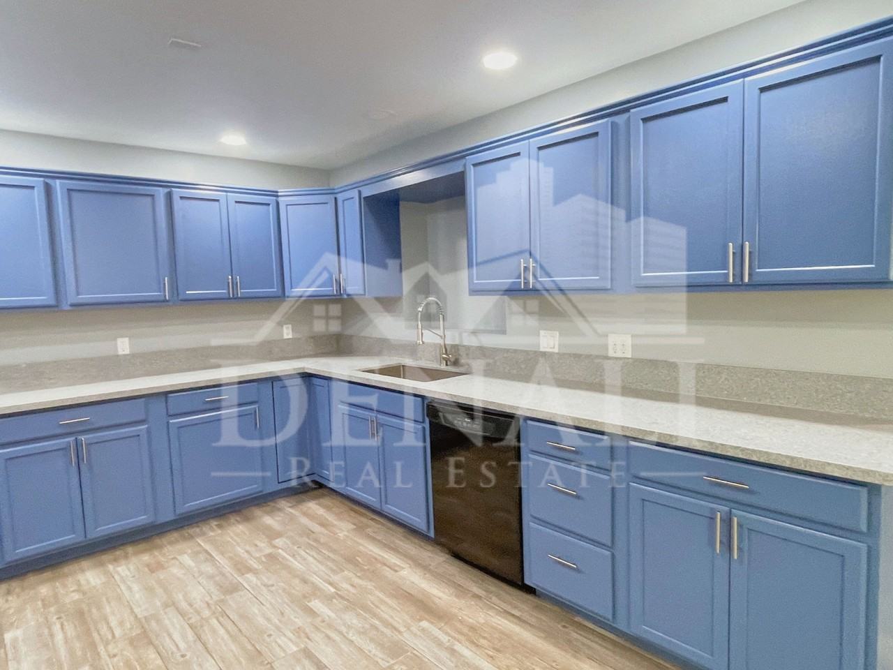1646 E Jarvis Ave - Photo 6 of 33