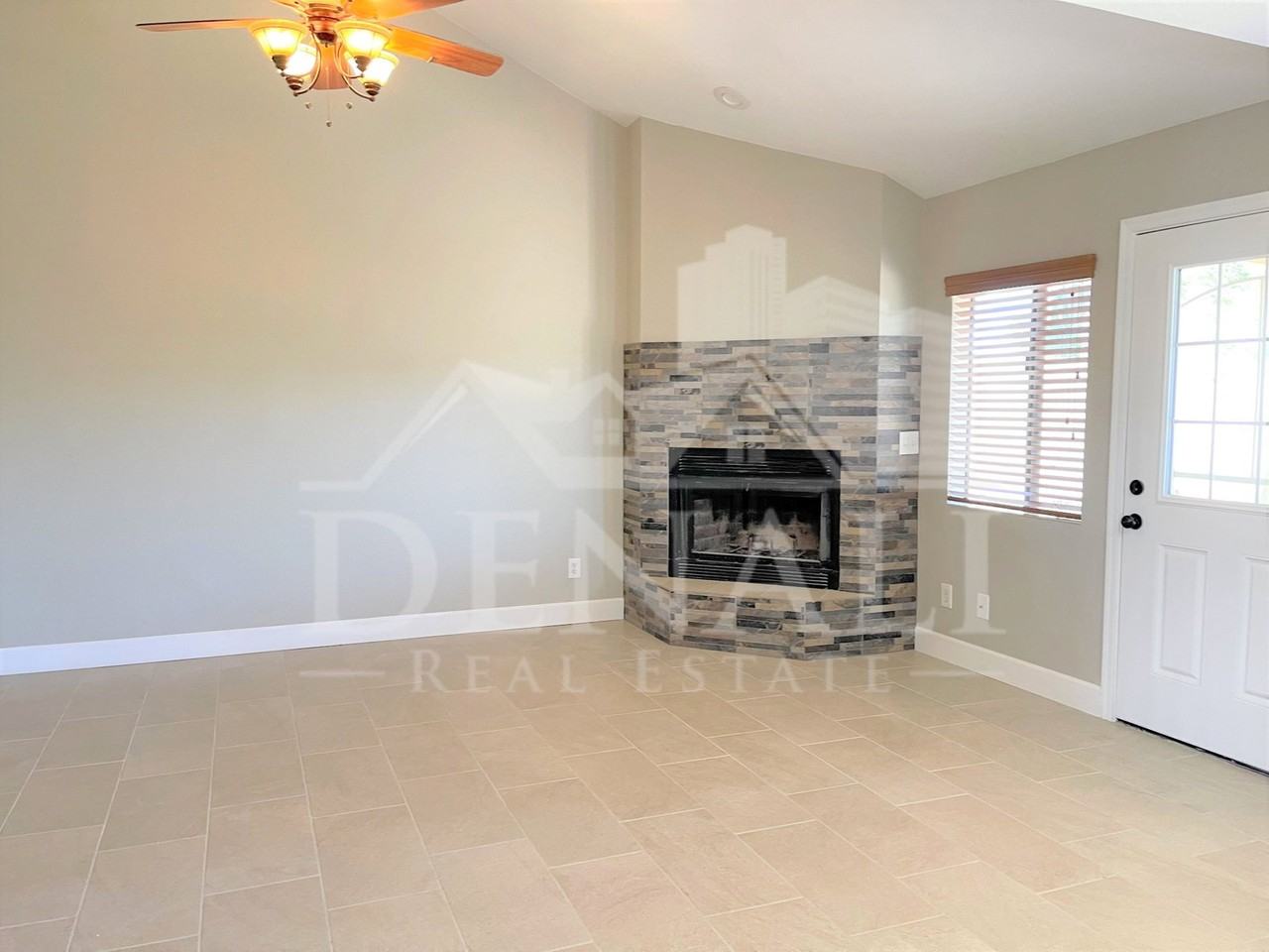10235 N 31st St #11 - Photo 4 of 23