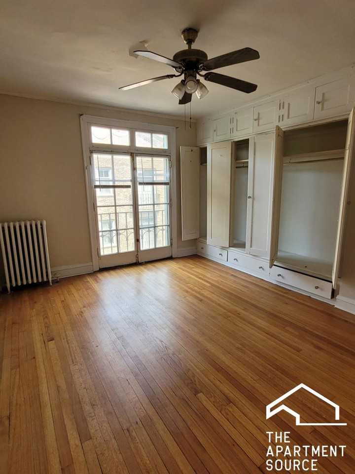 913 Elmwood Ave #C2 - Photo 7 of 11