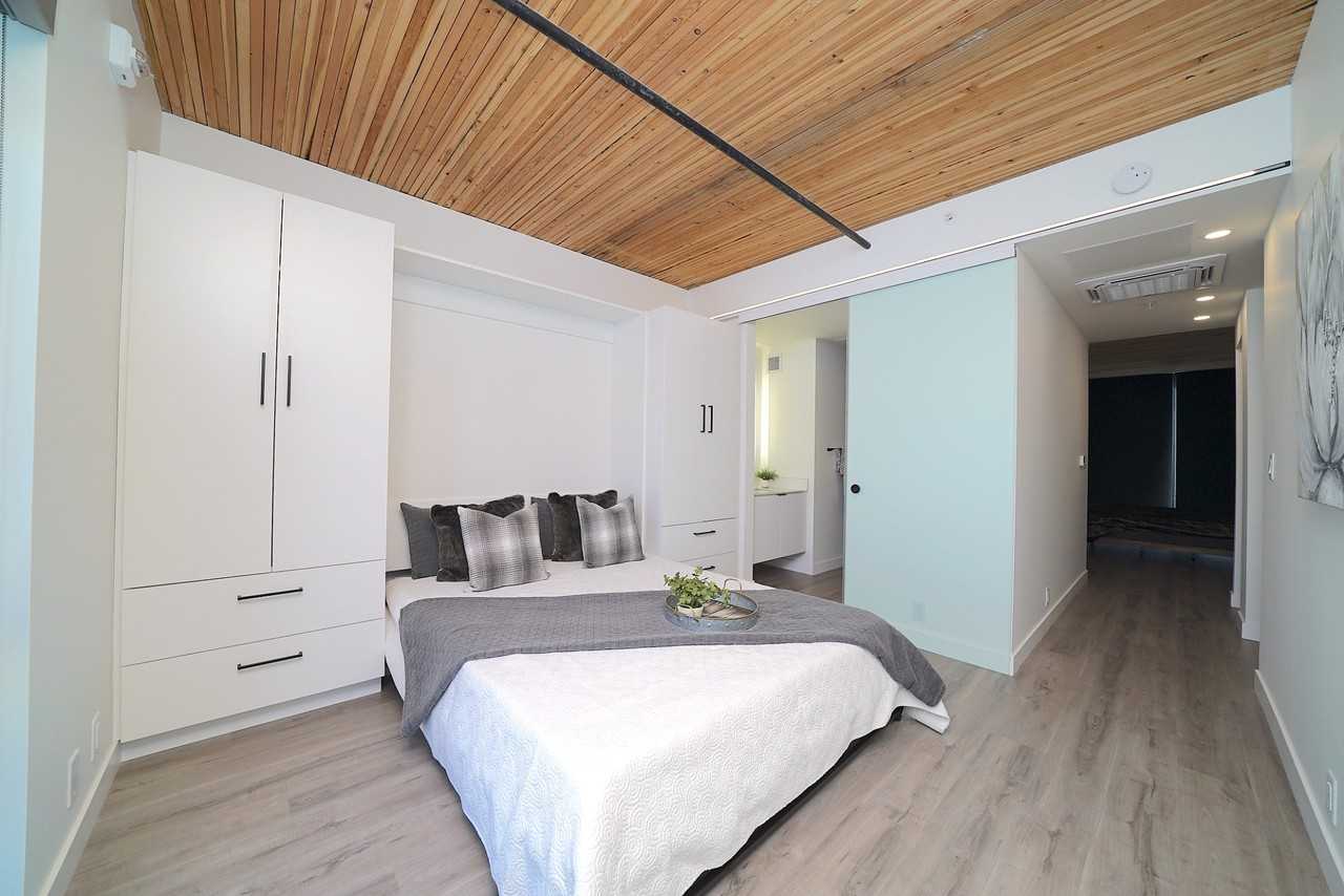 330 Waterfront Dr #506 - Photo 4 of 12