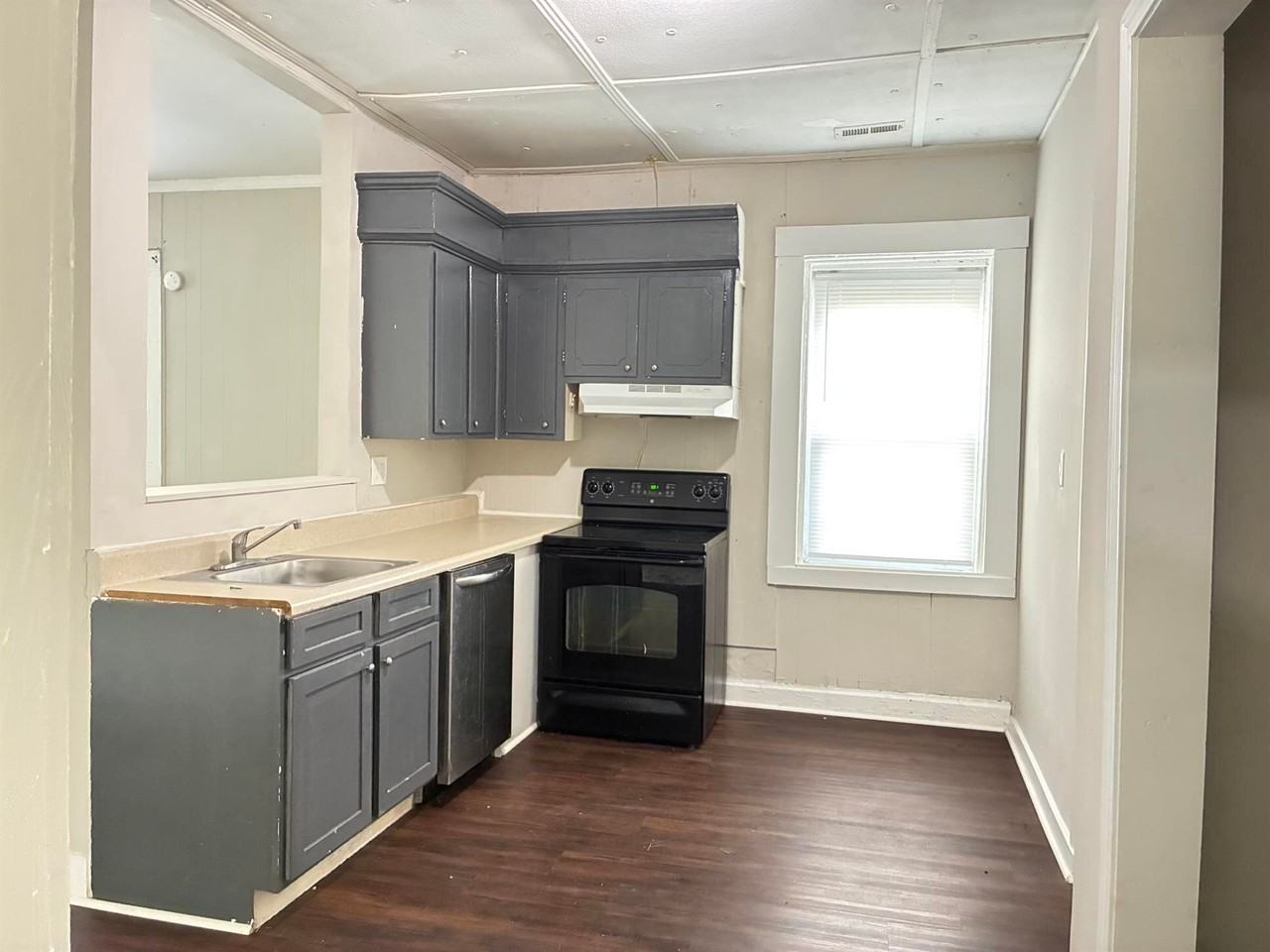 309 Houston St - Photo 3 of 21