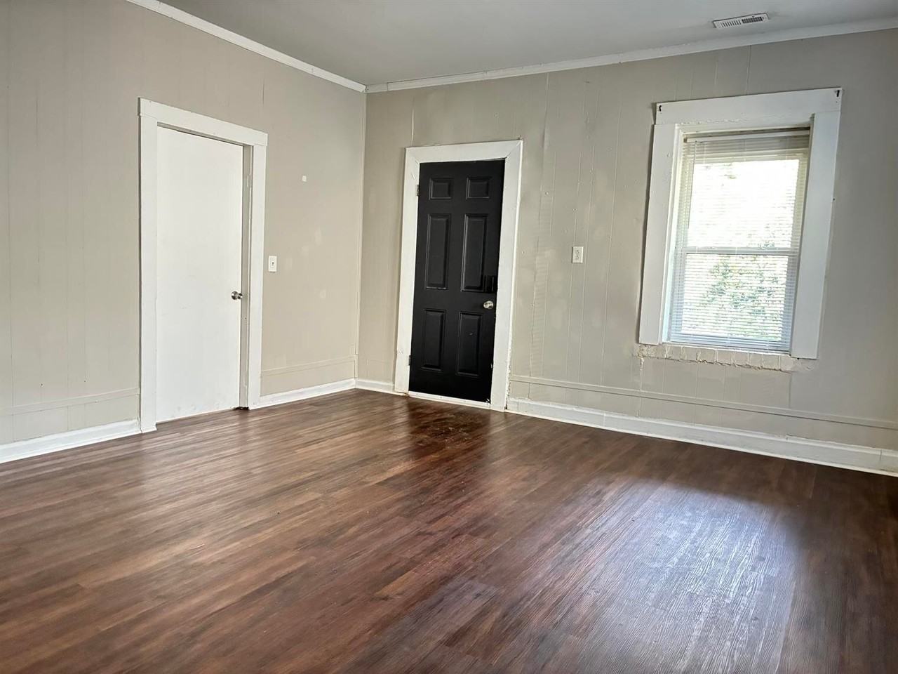 309 Houston St - Photo 5 of 21