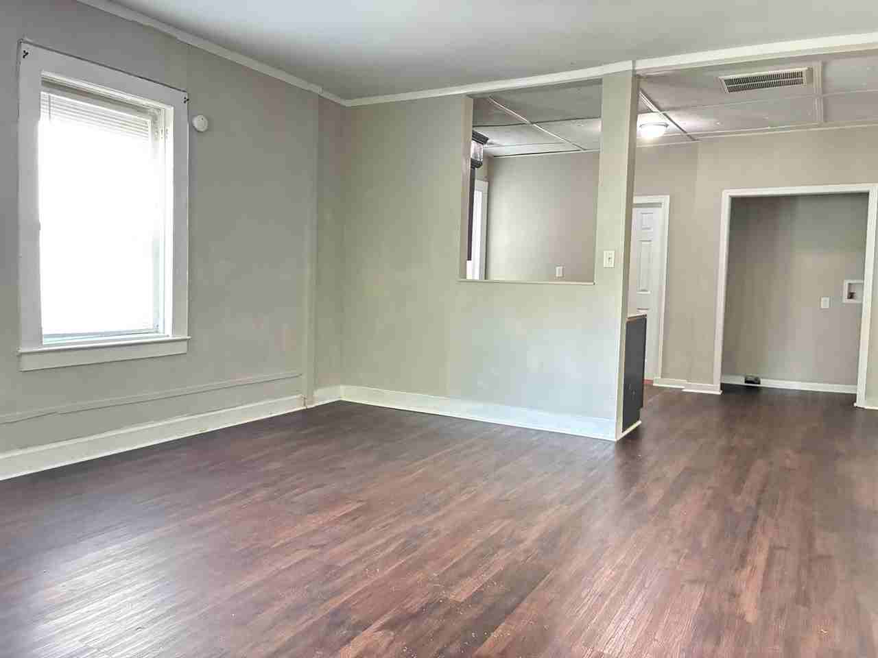 309 Houston St - Photo 6 of 21