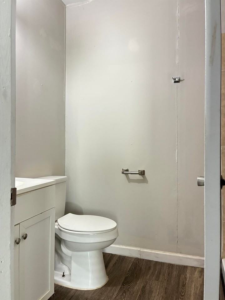 309 Houston St - Photo 7 of 21