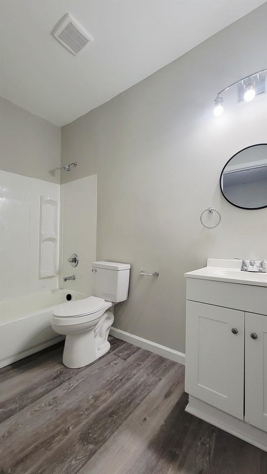 1142 S Dekalb St - Photo 7 of 17