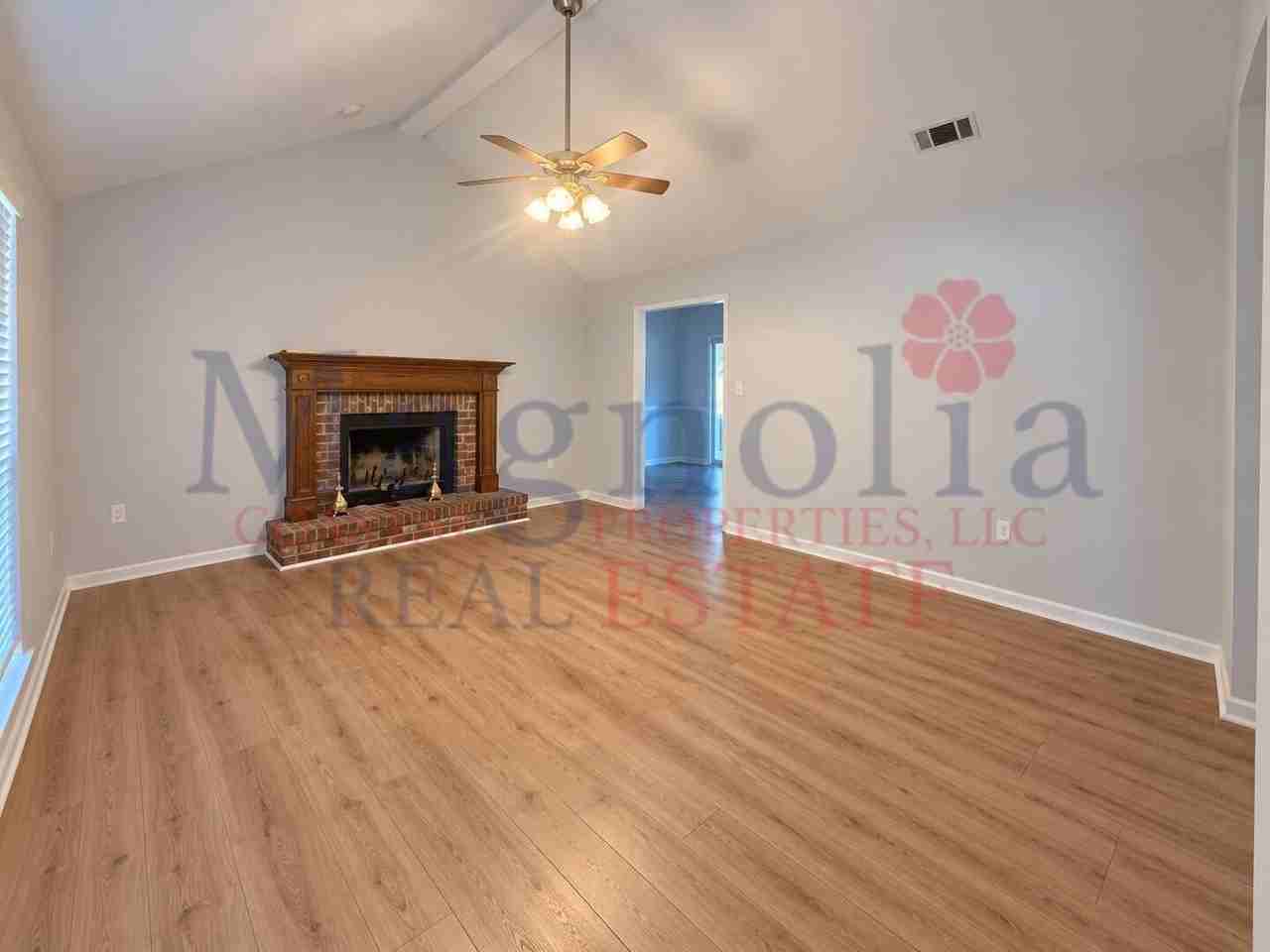 124 Dearborn Dr - Photo 3 of 28