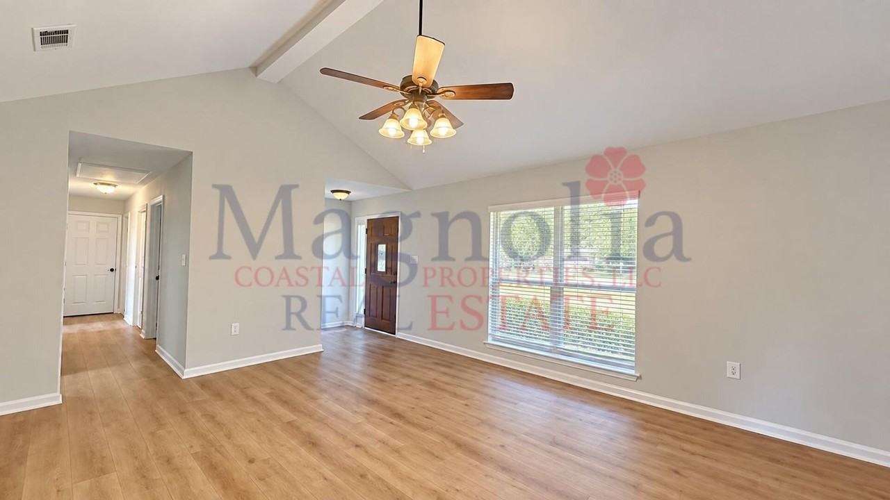 124 Dearborn Dr - Photo 4 of 28