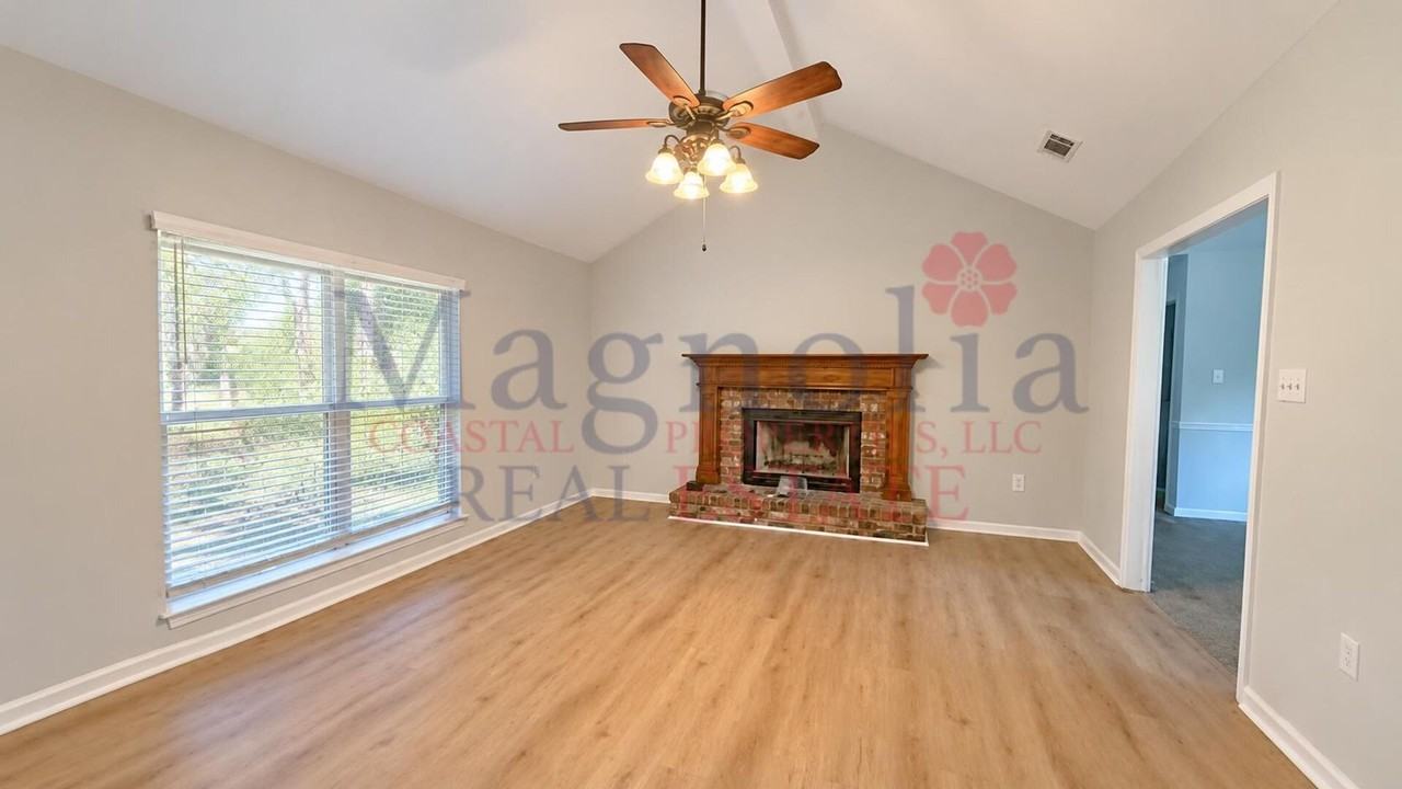 124 Dearborn Dr - Photo 5 of 28