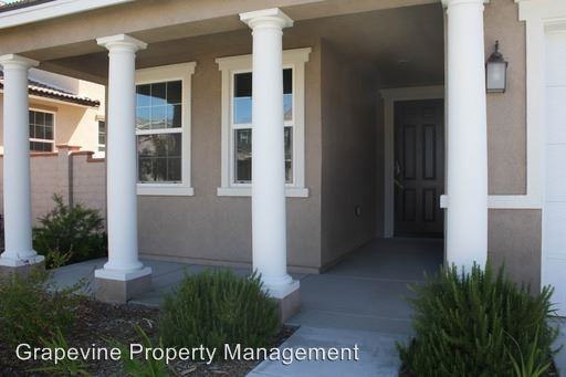 39168 Sundance Cir - Photo 2 of 31