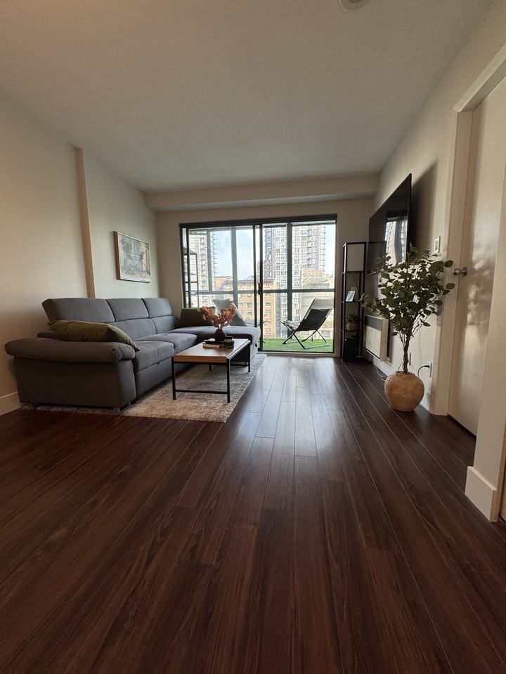 1188 Howe St #505 - Photo 2 of 20