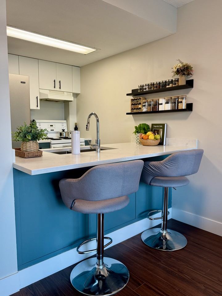 1188 Howe St #505 - Photo 7 of 20