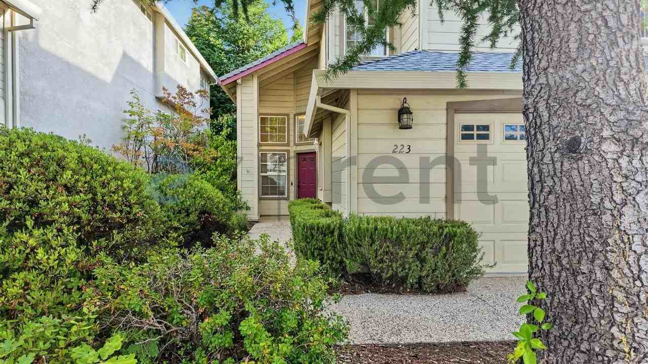 223 Canyon Creek Cir - Photo 5 of 50