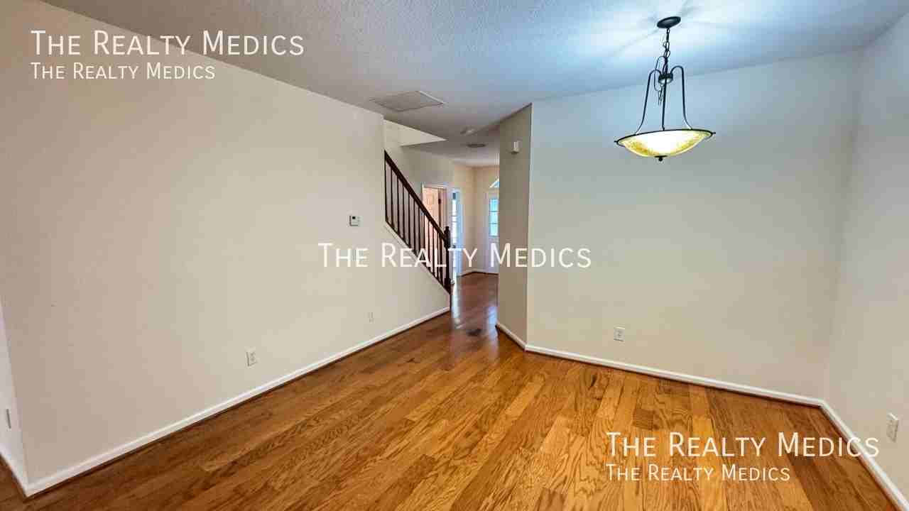 626 Fern Lake Dr - Photo 4 of 45