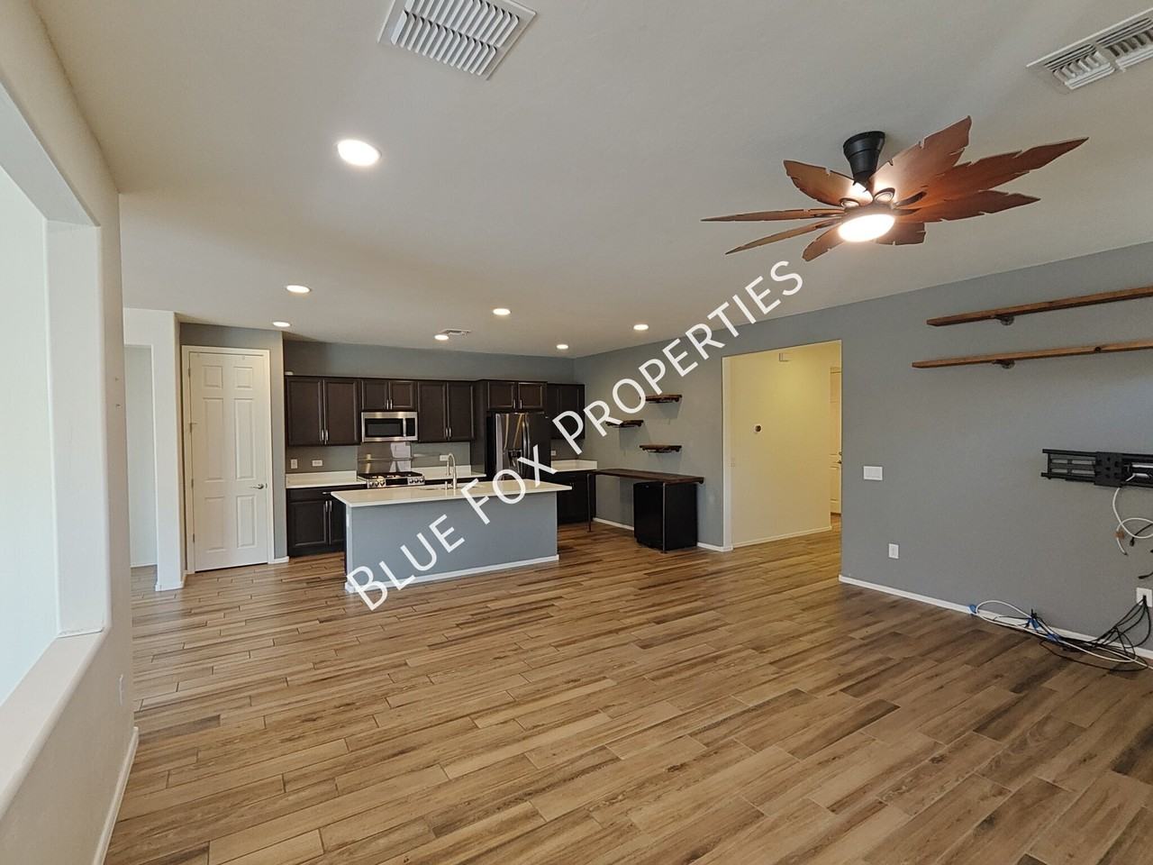 11128 W Fountain View Dr - Photo 5 of 35
