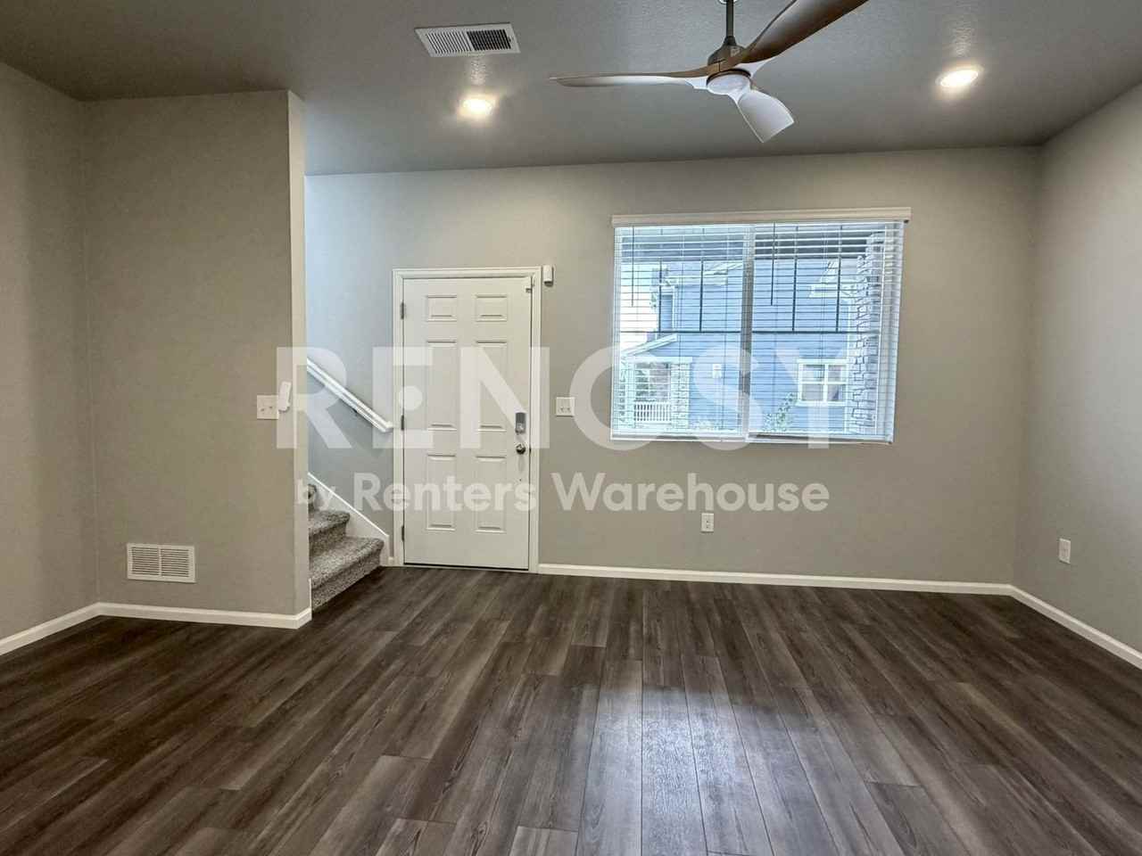 11352 W Grand Dr - Photo 3 of 21
