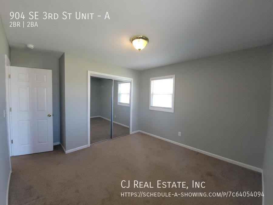 904 Se 3rd St #A - Photo 6 of 9